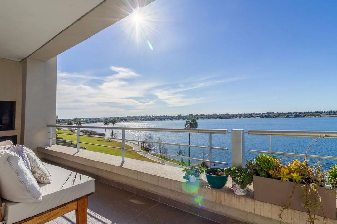 DEPTO VENTA,2 AMB,TIGRE,VILLANUEVA,COCHERA,AL LAGO