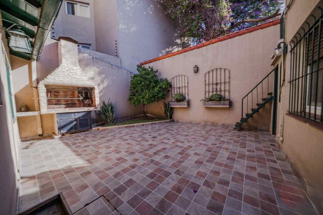 VENTA CASA 6 AMBIENTES HAEDO