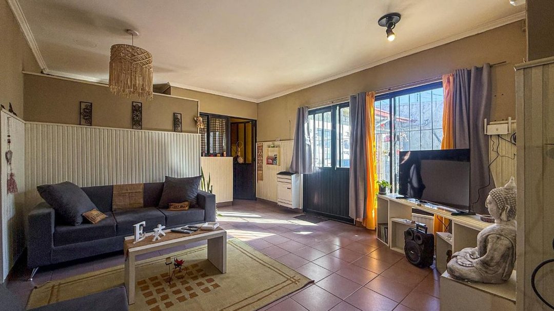 VENTA CASA 3 AMB + DPTO 2 AMB CON COCHERA SAN JUAN