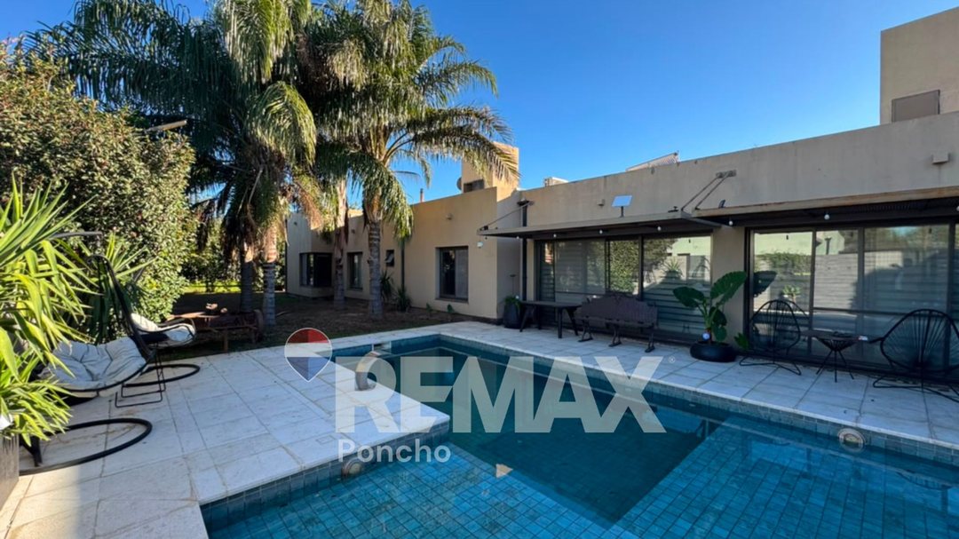 SE ALQUILA CASA NIVEL PREMIUM COUNTRY VALLE VIEJO