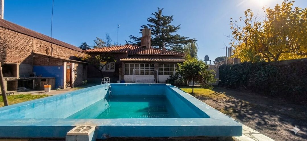 CASA EN VENTA CHACRAS DE CORIA. BARRIO BESARES
