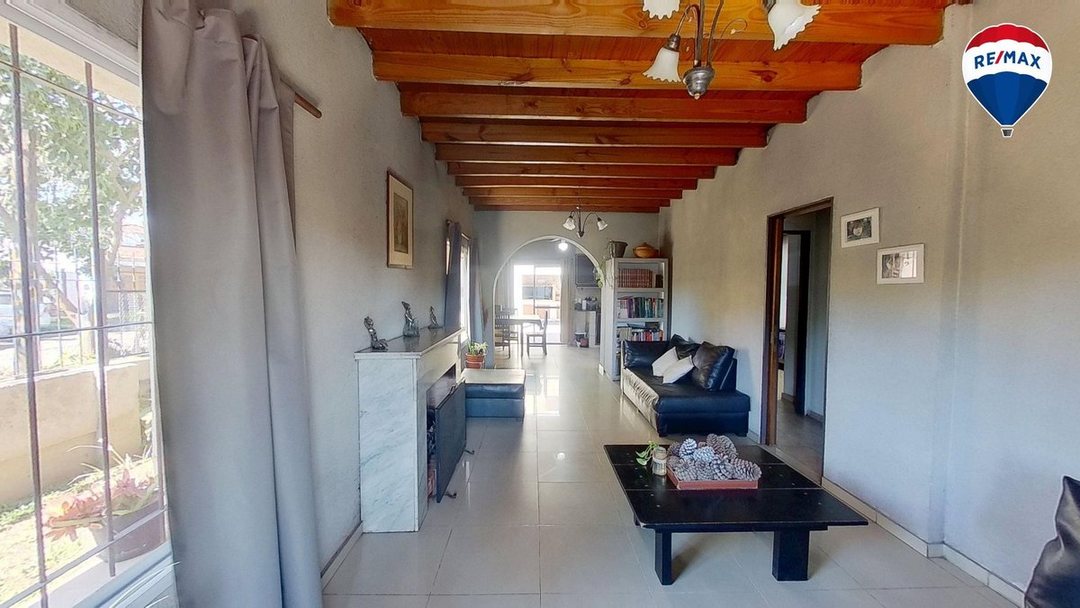 CASA 3 AMBIENTES COCHERA PILETA TEMPERLEY