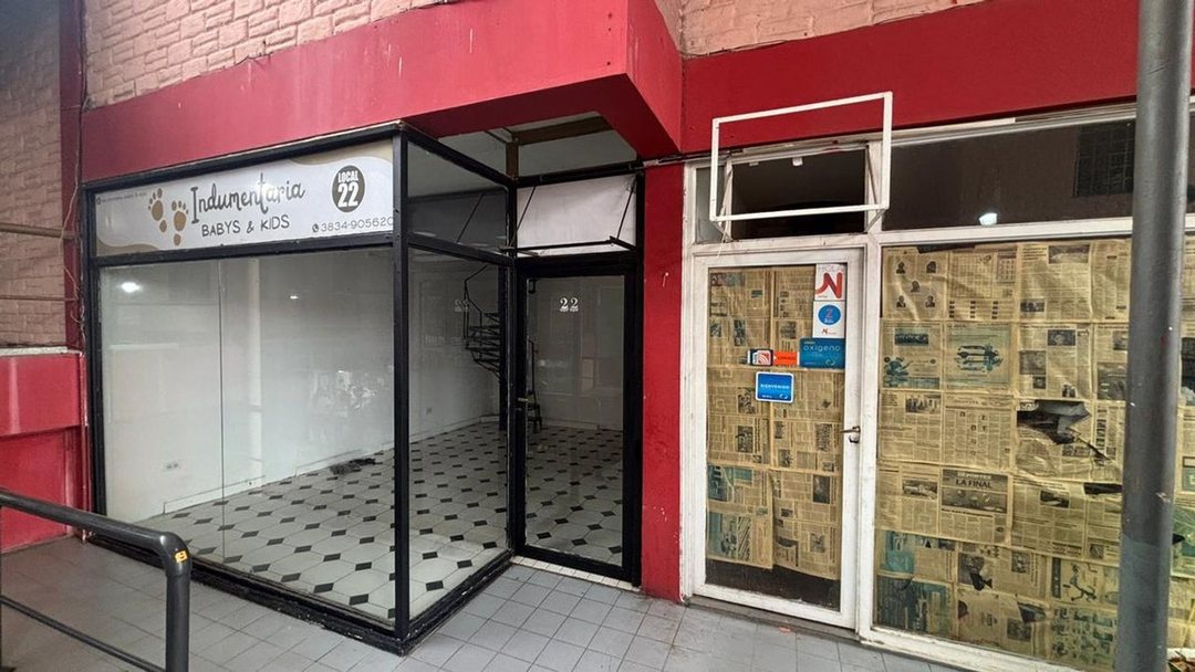 Se alquila LOCAL en HISTÓRICA GALERÍA de Catamarca