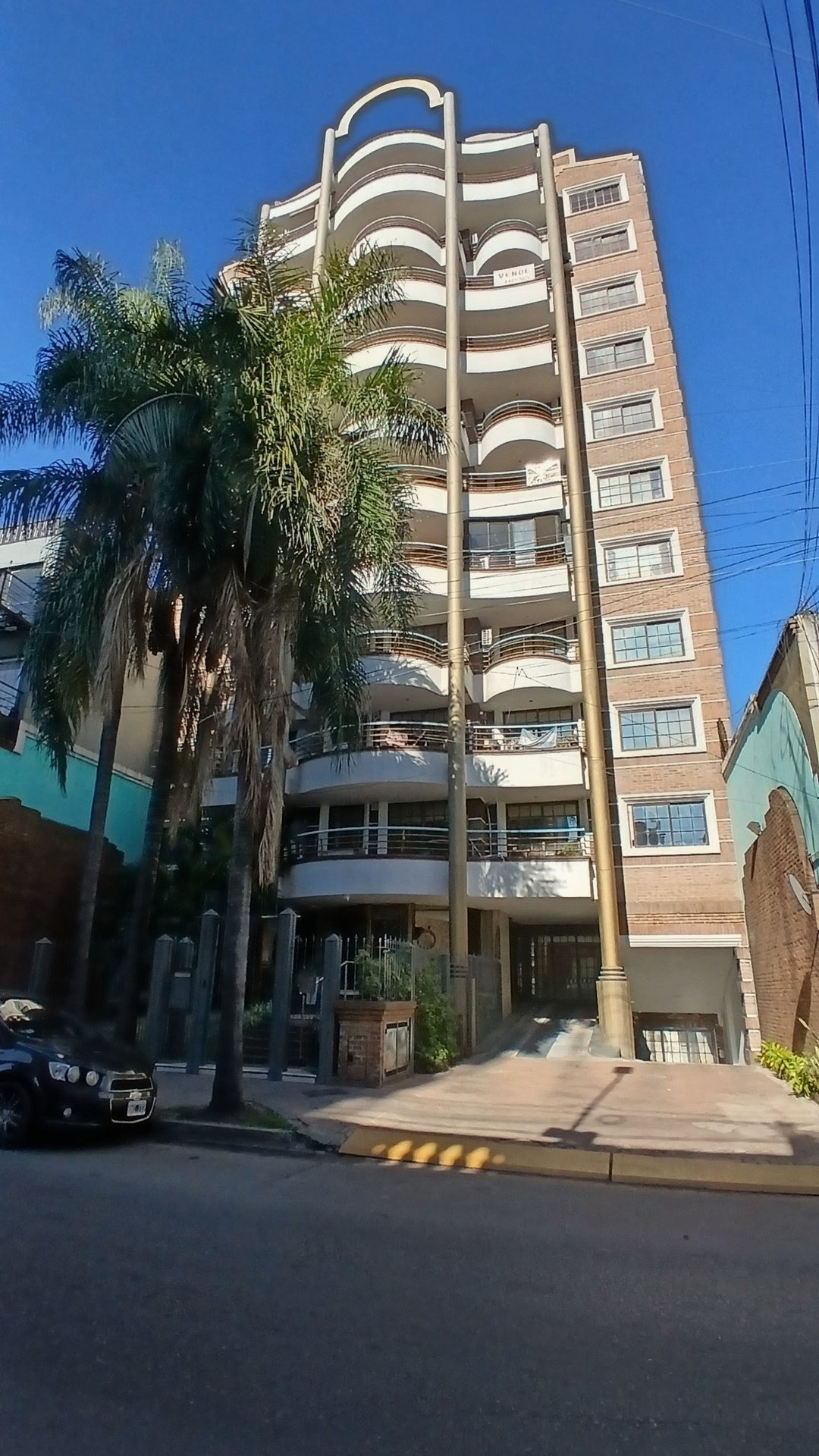 VENTA DPTO 2 AMBIENTES C/COCHERA. MORON