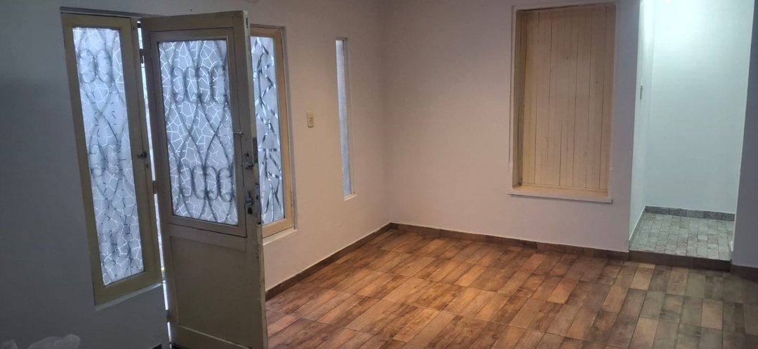 CASA EN VENTA EN LANÚS OESTE LISTA PARA HABITAR