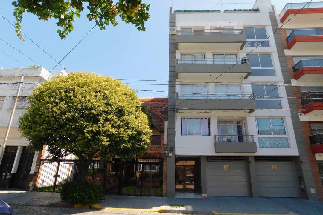 ALQUILER MONOAMBIENTE IMPECABLE EN EXCELENTE ZONA