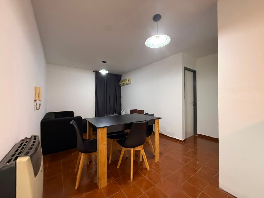 VENTA DTO EXCELENTE UBICACION, RENOVADO Y AMOBLADO