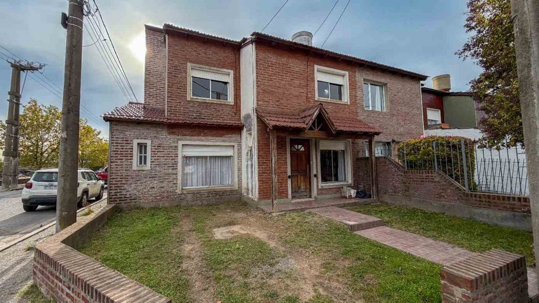 CASA 3 DORMITORIOS BARRIO CASINO TANDIL