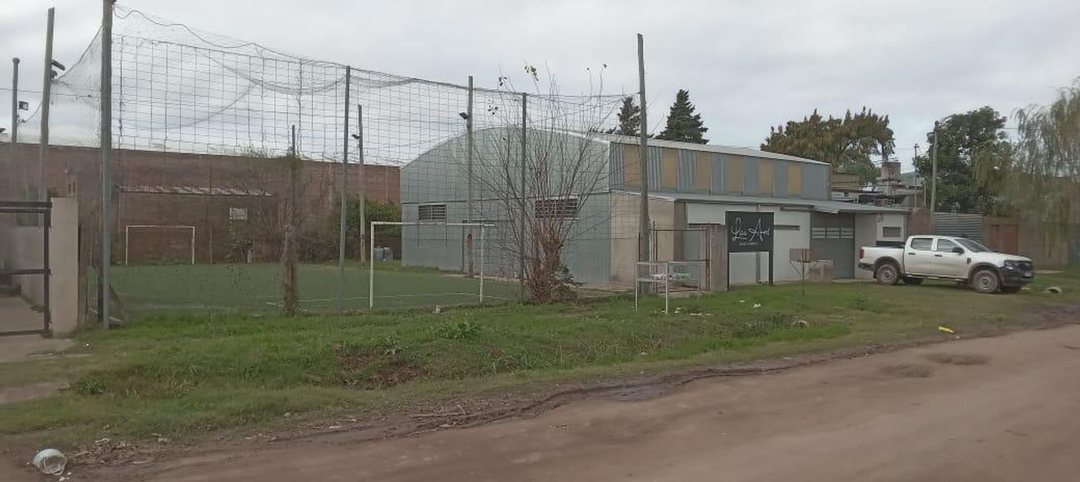 Venta  de Salón de Eventos y Futbol 5 Santo Tomé