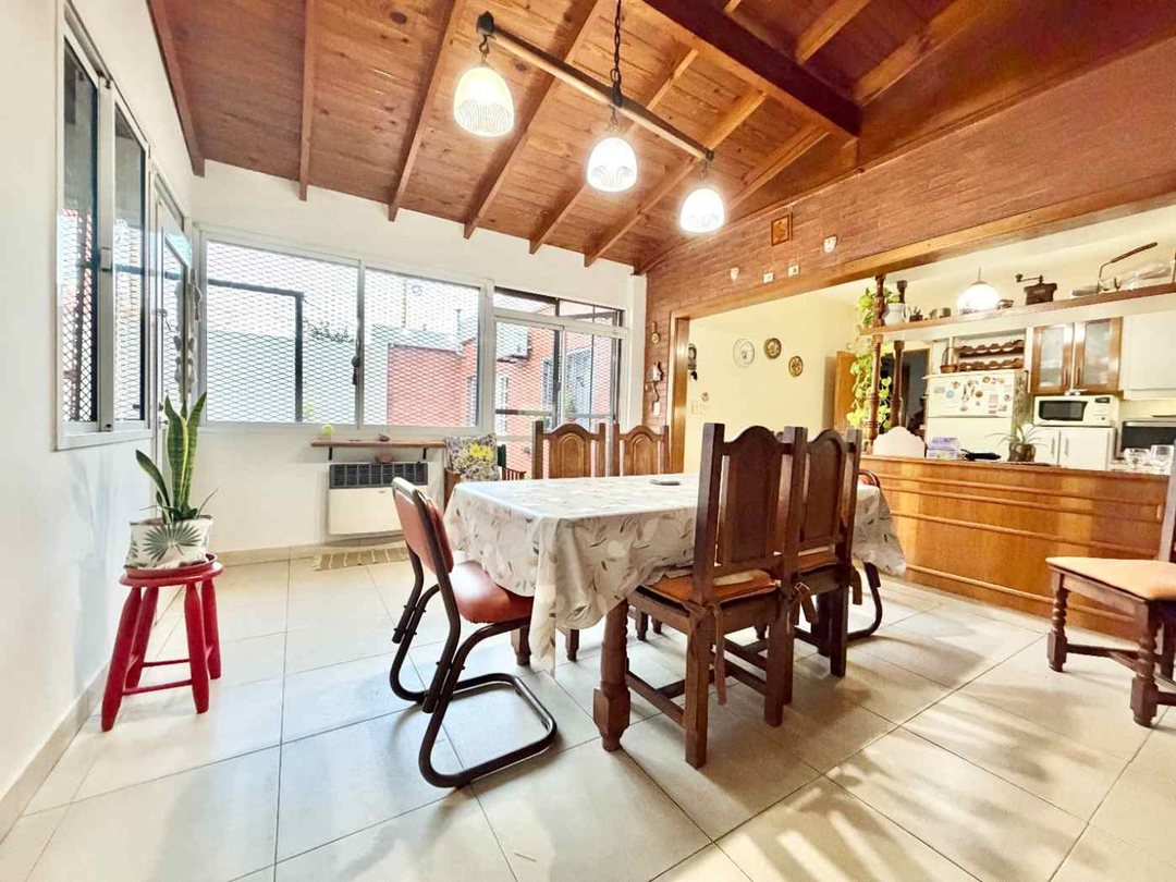 VENTA CASA 3 AMB PATIO COCH HURLINGHAM - APTO CRED