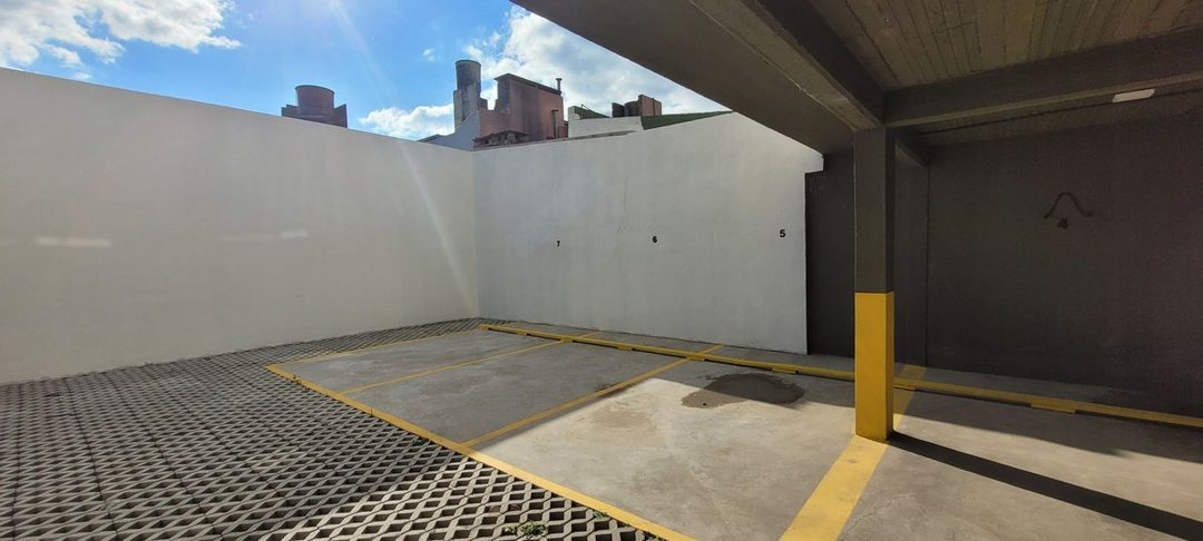 Cochera en Las Heras 5900 (A estrenar)