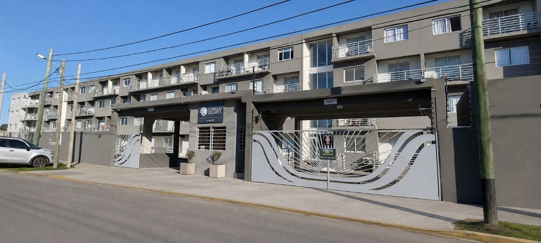 Venta Departamento a Estrenar con Piscina Moreno