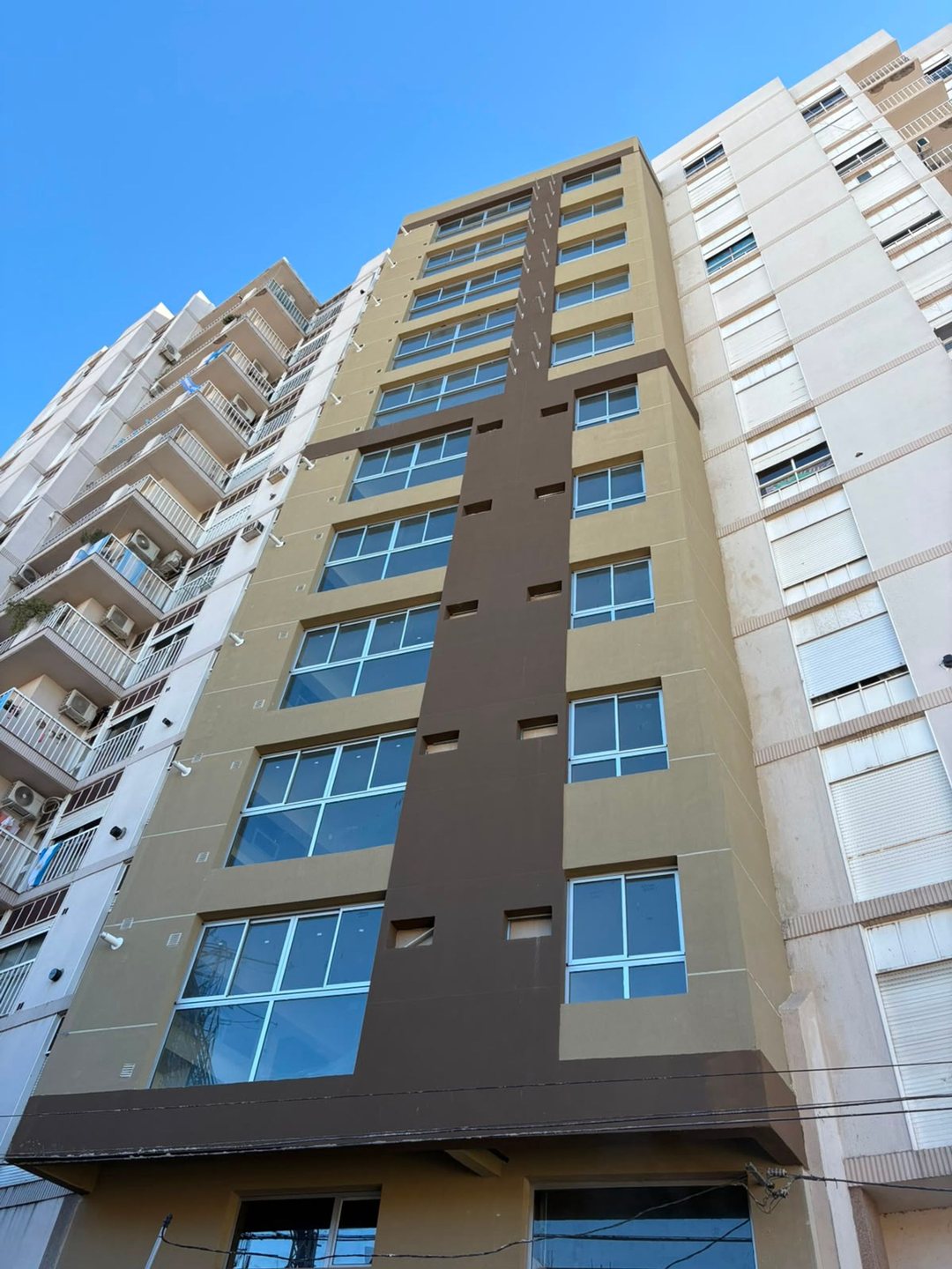 VENTA DPTOS 1 DORMITORIO-ALSINA 512 ESQ. ALEM !!