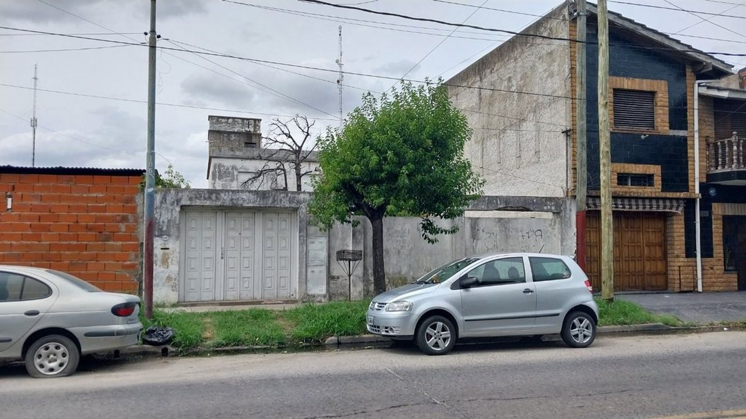 VENTA DE CASA EN LANUS MAS DEPARTAMENTO A RECICLAR