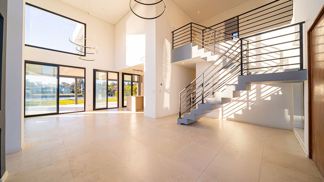 VENTA CASA 5 AMB A ESTRENAR A LA LAGUNA