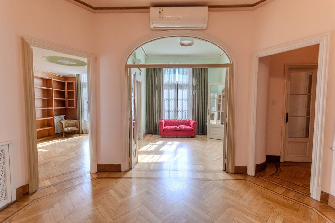 VENTA Depto. 12 Amb. C/ PISCINA PRIVADA "RETIRO"