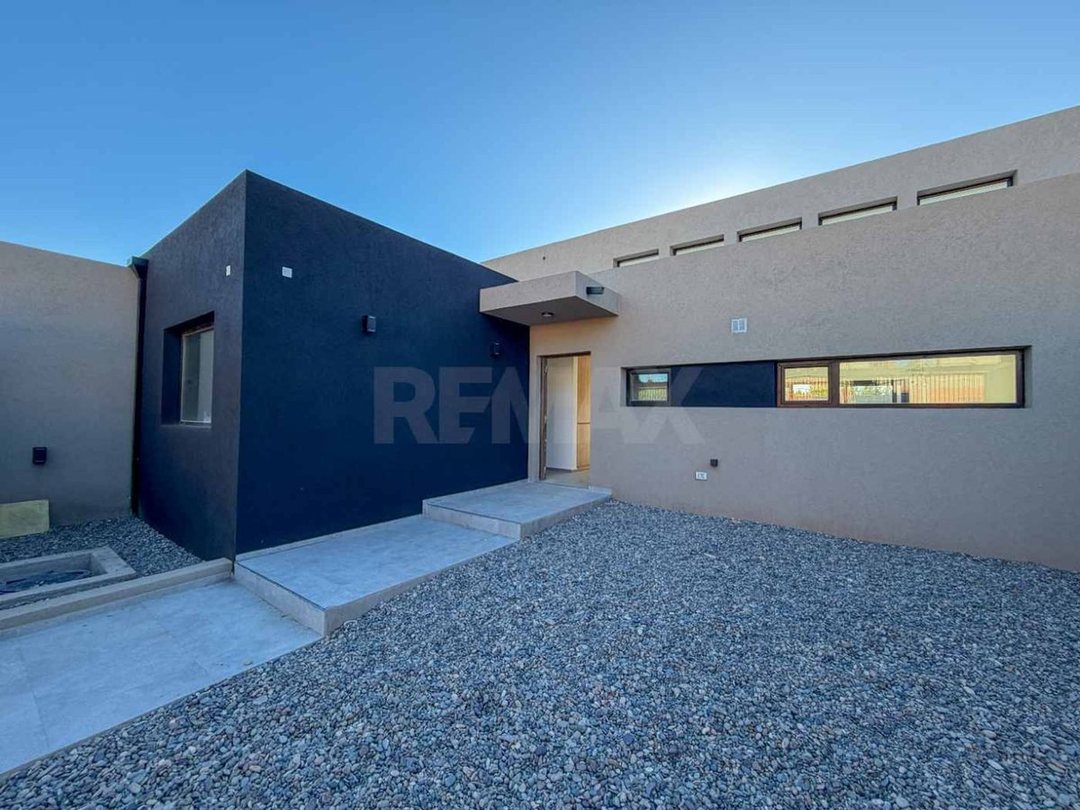 CASA EN VENTA 2 DORMITORIOS | CONFLUENCIA