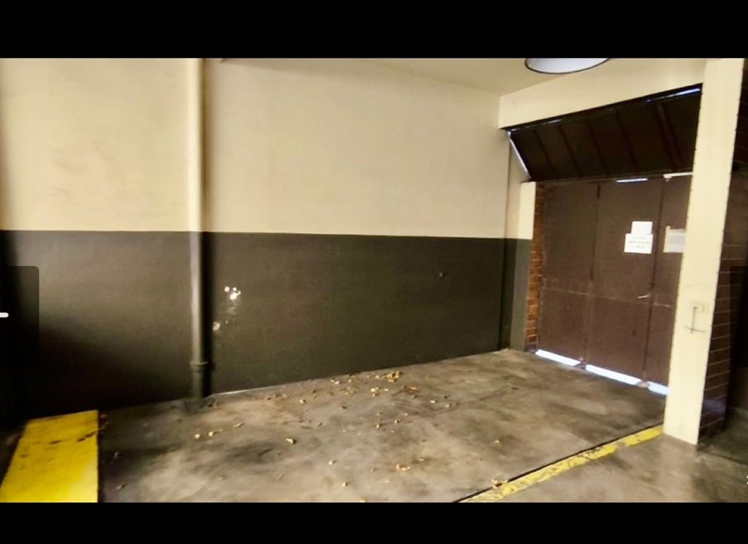 VENTA COCHERA PORTON EXCLUSIVO ACCESO CALLE /ONCE