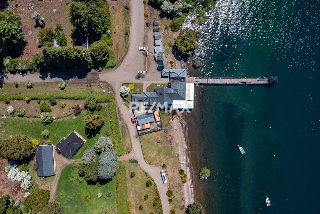 EQUIPO REMAX VENDE ESTANCIA CON VISTA A LAGO LACAR