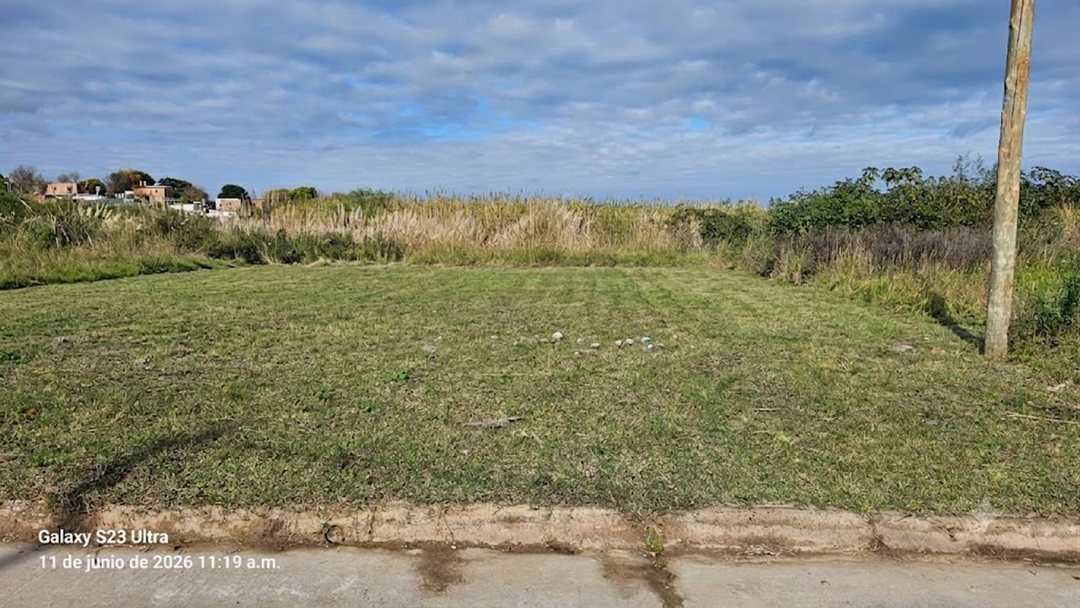 Lindo terreno de 310 m2 cerca Av. Ejército, Paraná