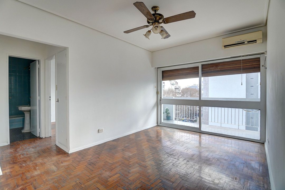 VENTA 2 AMB CABALLITO PISO ALTO BALCON CORRIDO
