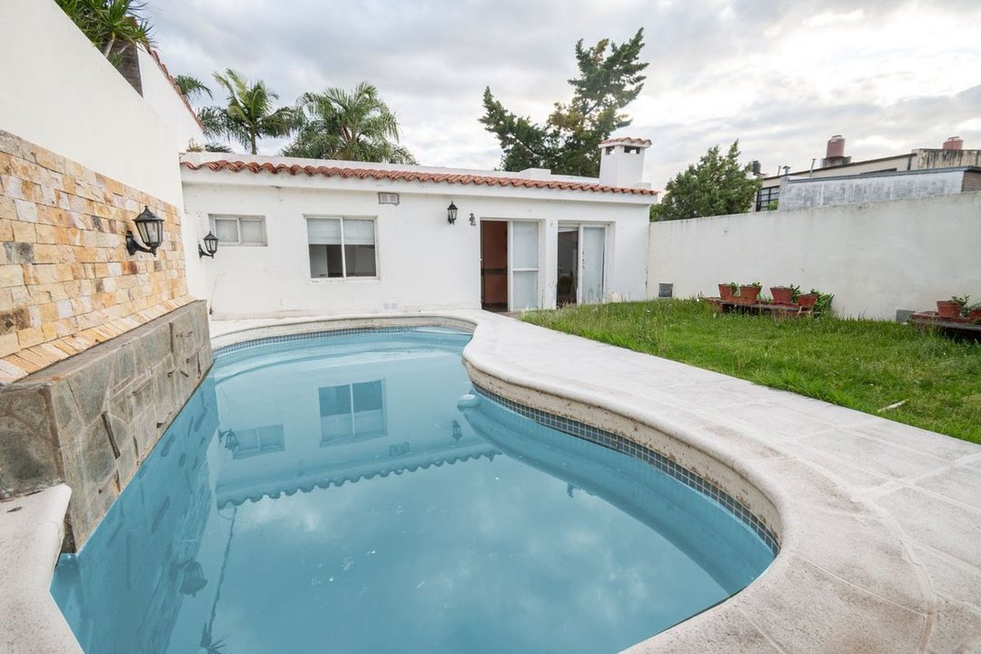 venta casa 4 dormitorios B°Guadalupe