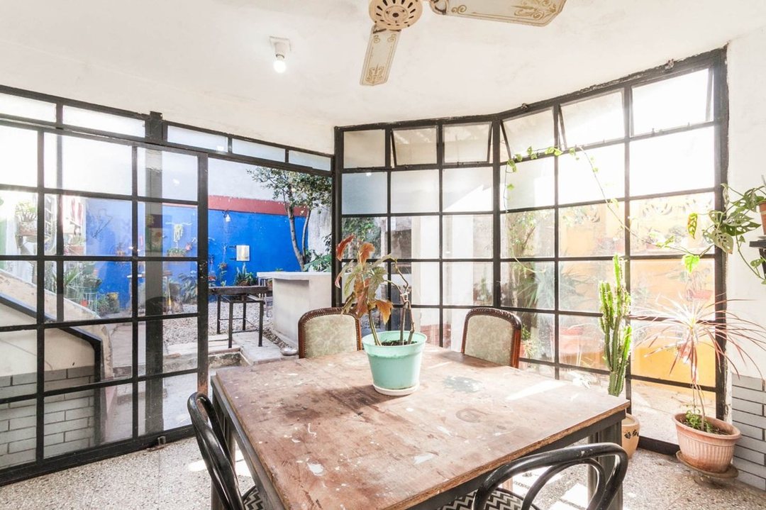 VENTA CASA MULTIFAMILIAR CON COCHERA LANUS ESTE
