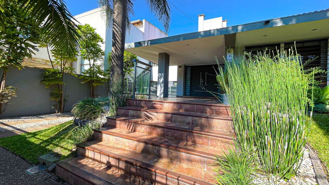 VENTA CASA 6 AMBIENTES VILLA SARMIENTO PILETA