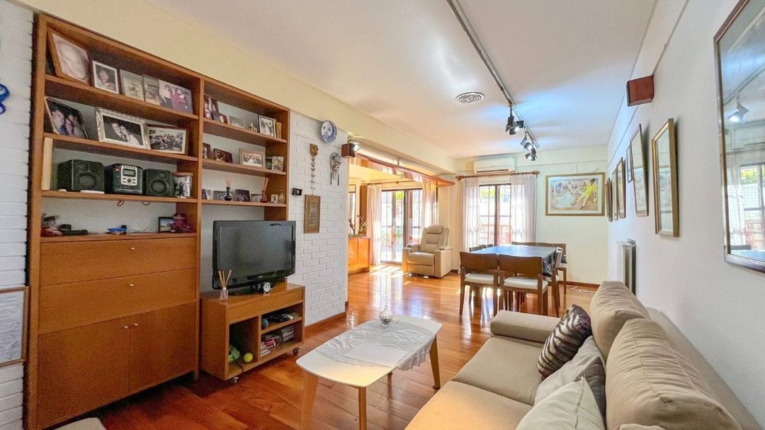 Venta casa Velez Sarsfield Cochera doble. Terrazas