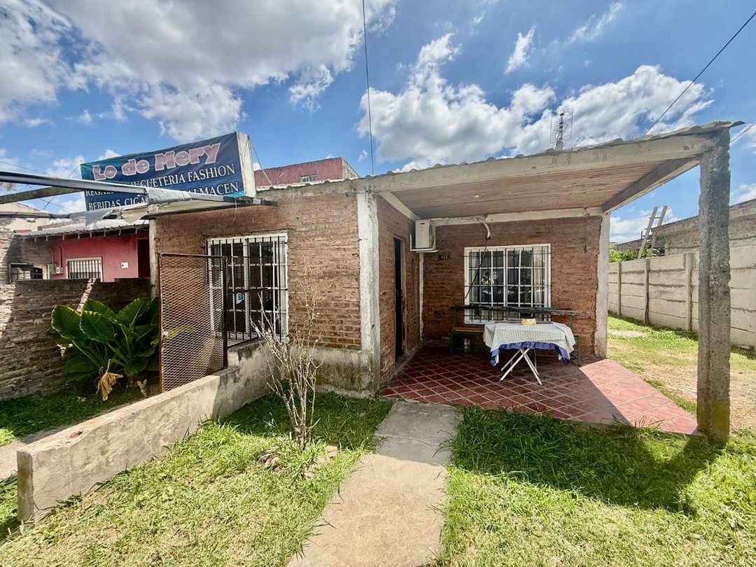 CASA 4 AMBIENTES EN VENTA A RECICLAR EN GUERNICA