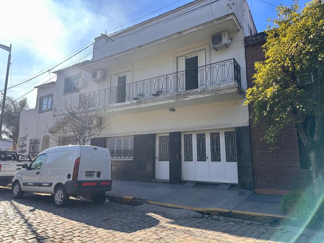 CASA EN ALQUILER – BARRIO CANDIOTI SUR.