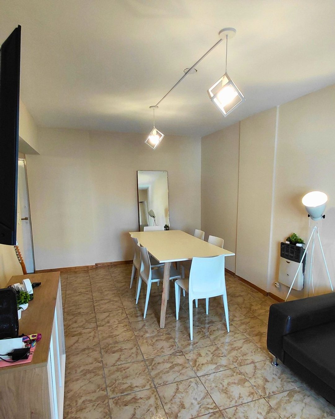 VENTA DEPARTAMENTO 2 DORMITORIOS C/BALCON CENTRO