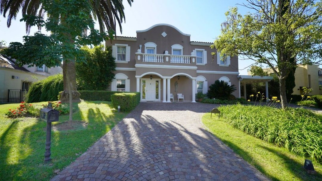 CASA EN VENTA EN LA ISLA, NORDELTA, AL LAGO