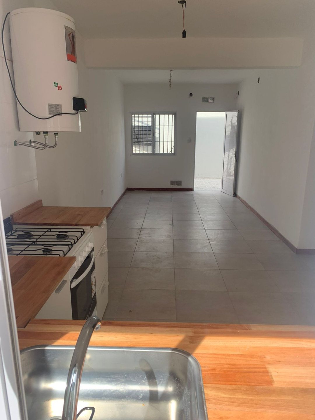 CASA EN VENTA 2 DORMITORIOS CON PATIO
