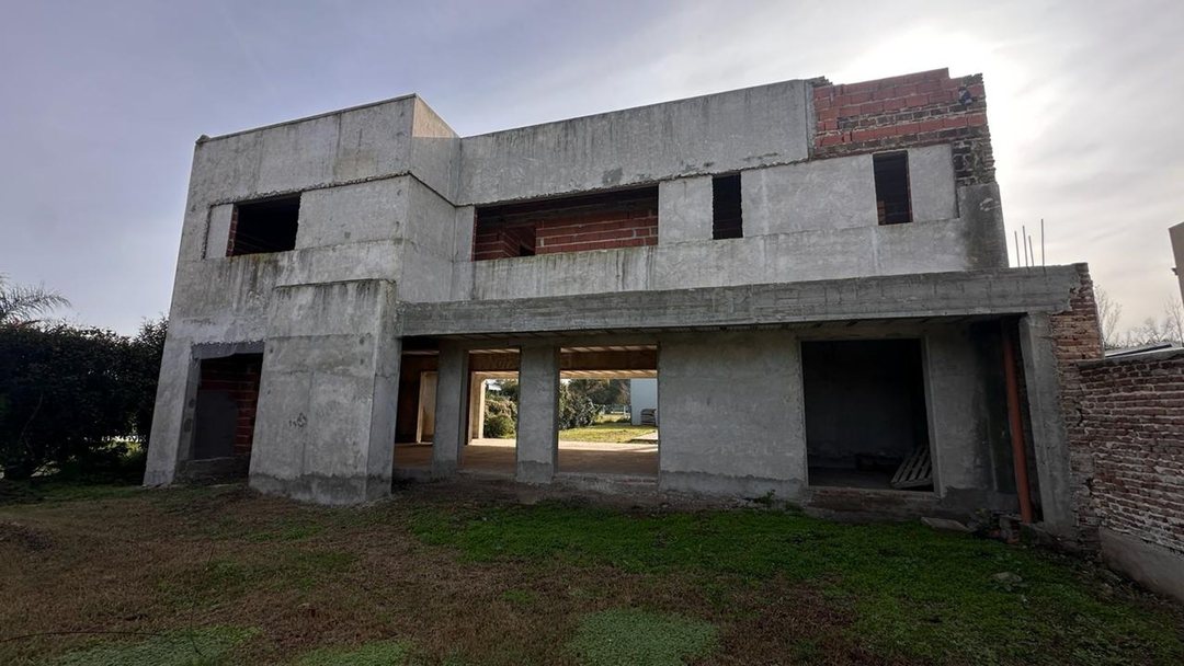 EN VENTA/ CASA /A TERMINAR/ OPORTUNIDAD