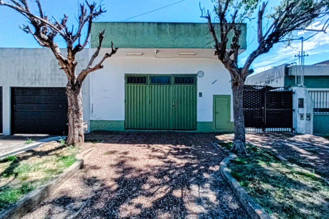 2 PH´S EN BLOCK ENT. INDEP. GARAGES LOCAL QUILMES