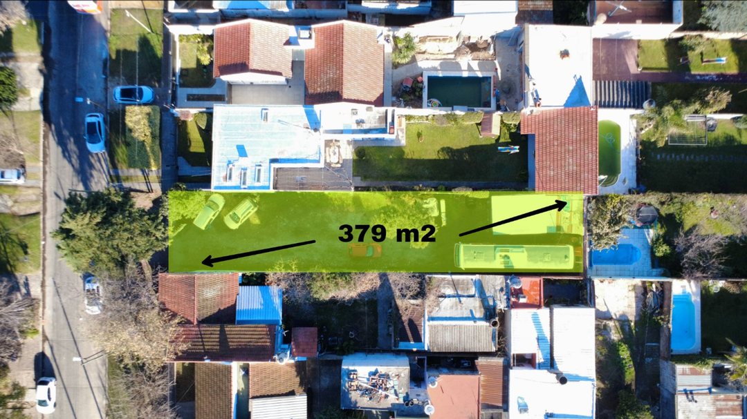 Venta Terreno en Barrio Parque Bernal