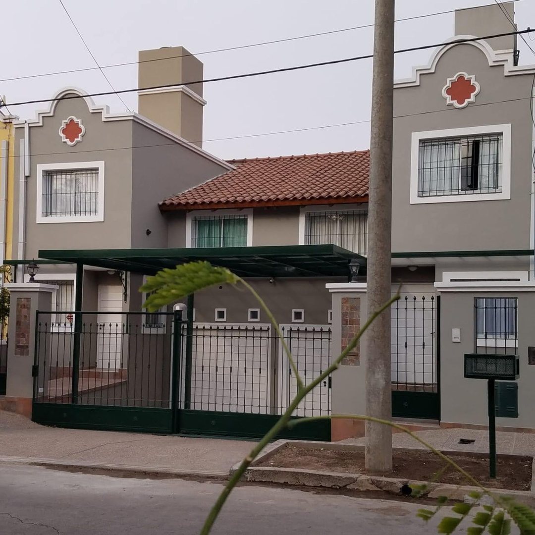 Venta duplex 3 dorm Barrio San Salvador