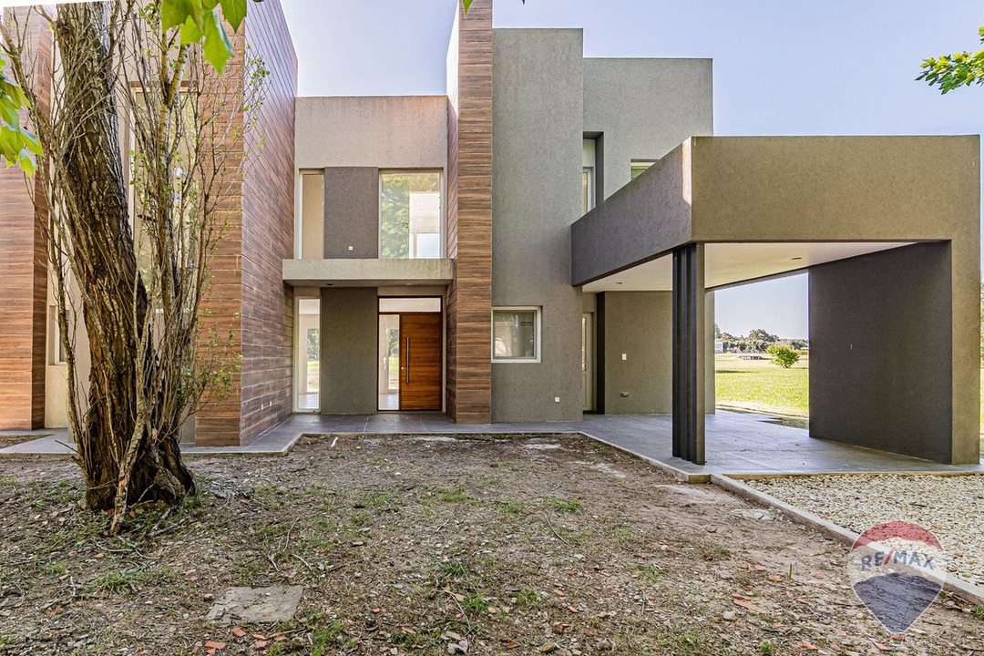 CASA EN VENTA EN HARAS DEL SUR 2, 4 dormitorios