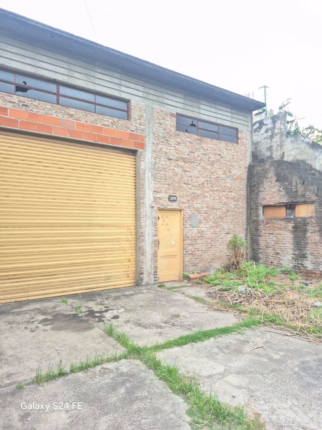 GALPÓN DE 300 M2 EN VENTA MONTE CHINGOLO LANUS