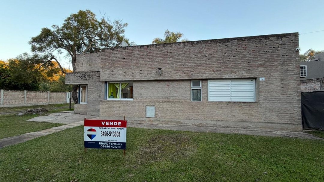 VENTA CASA 2 DORMITORIOS EN BARRIO ANAHí ESPERANZA