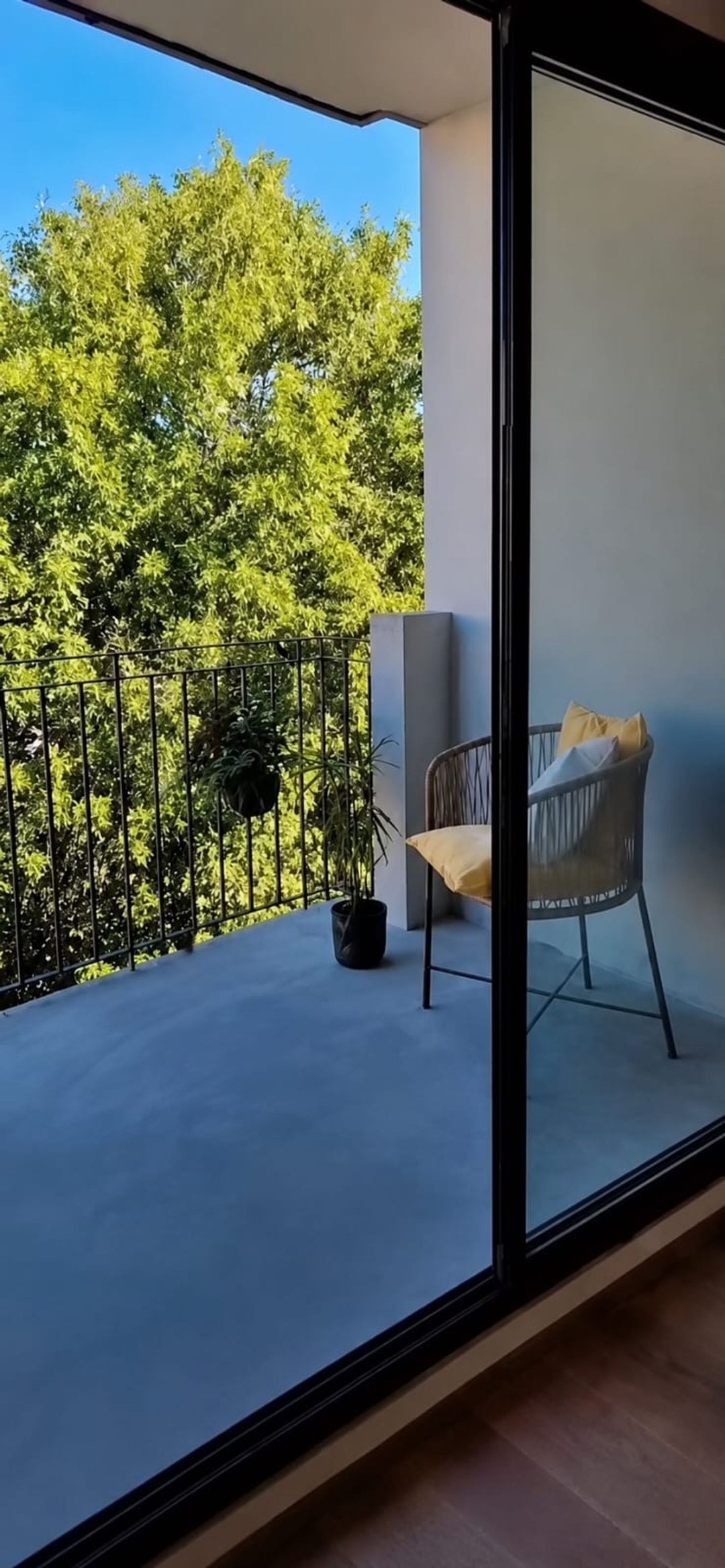 VENTA MONOAMBIENTE AMPLIO A ESTRENAR BALCON