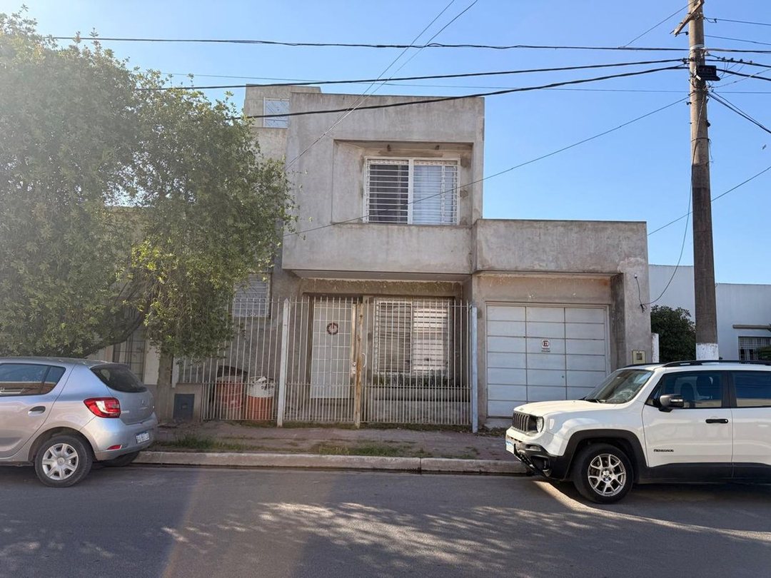 VENTA CASA 4 AMBIENTES A PERSONALIZAR EN CAÑUELAS