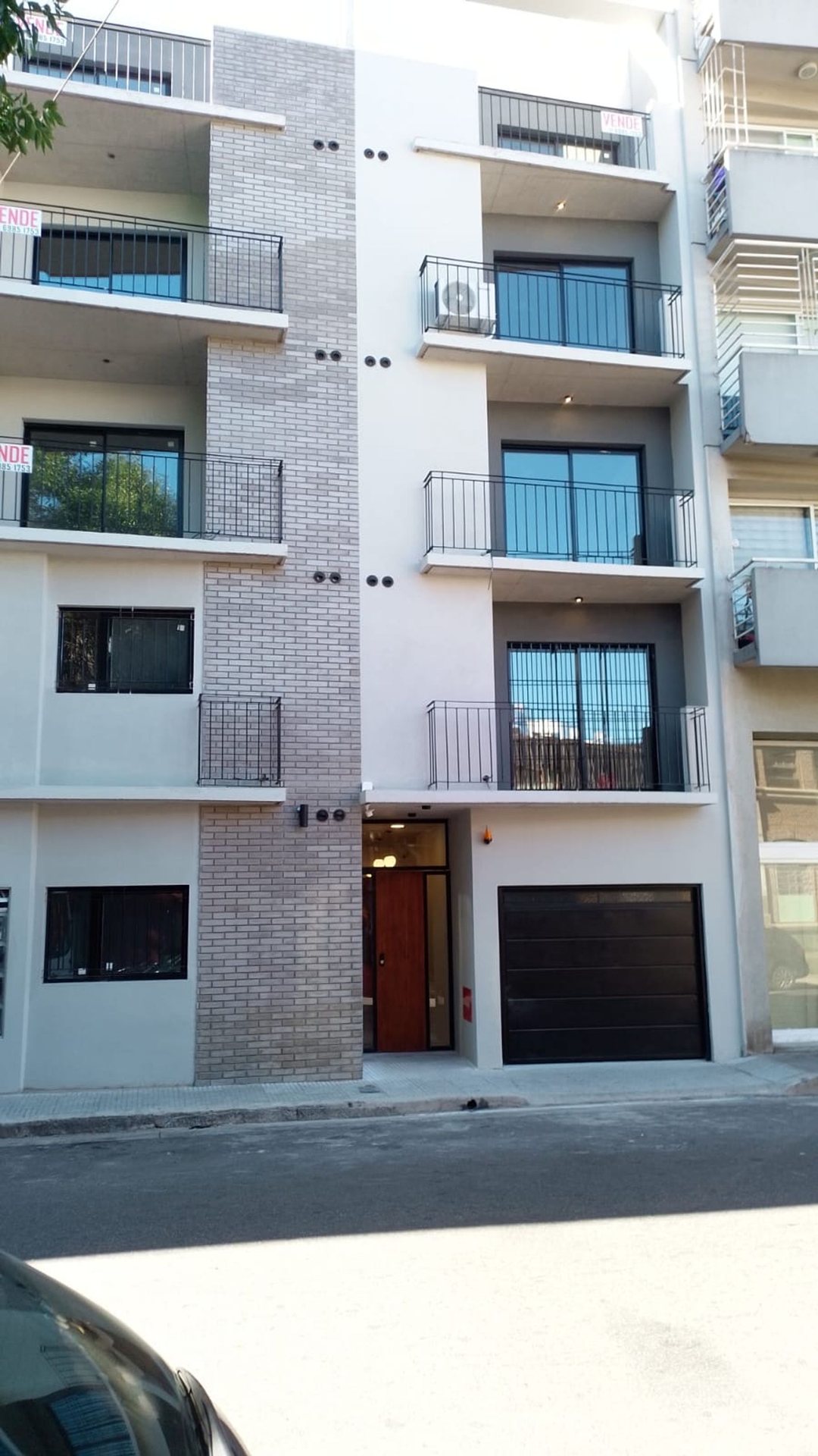 VENTA MONOMABIENTE AMPLIO A ESTRENAR PATIO