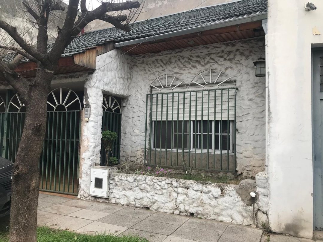 CASA DOS PLANTAS C/ DEPARTAMENTO -EXCELENTE