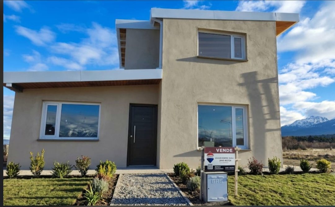 Casa a Estrenar  - 2 dorm. + Estudio en Trevelin