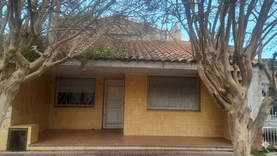 ALQUILER CASA 3 AMB.B BERNARDINO RIVADAVIA