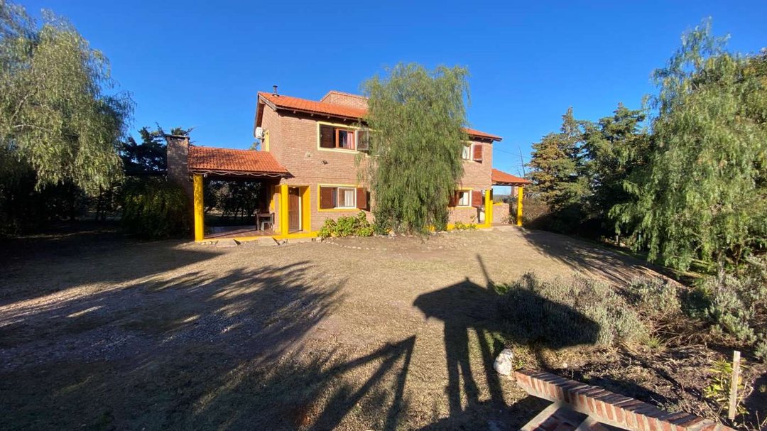 VENDE PERMUTA COMPLEJO CABAÑAS CAPILLA DEL MONTE