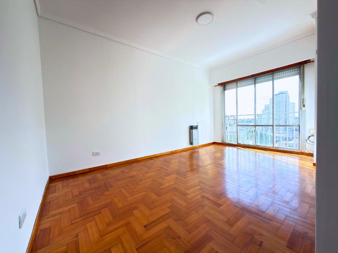 VENTA DEPTO 2 AMB CON BALCÓN FRANCÉS, QUILMES