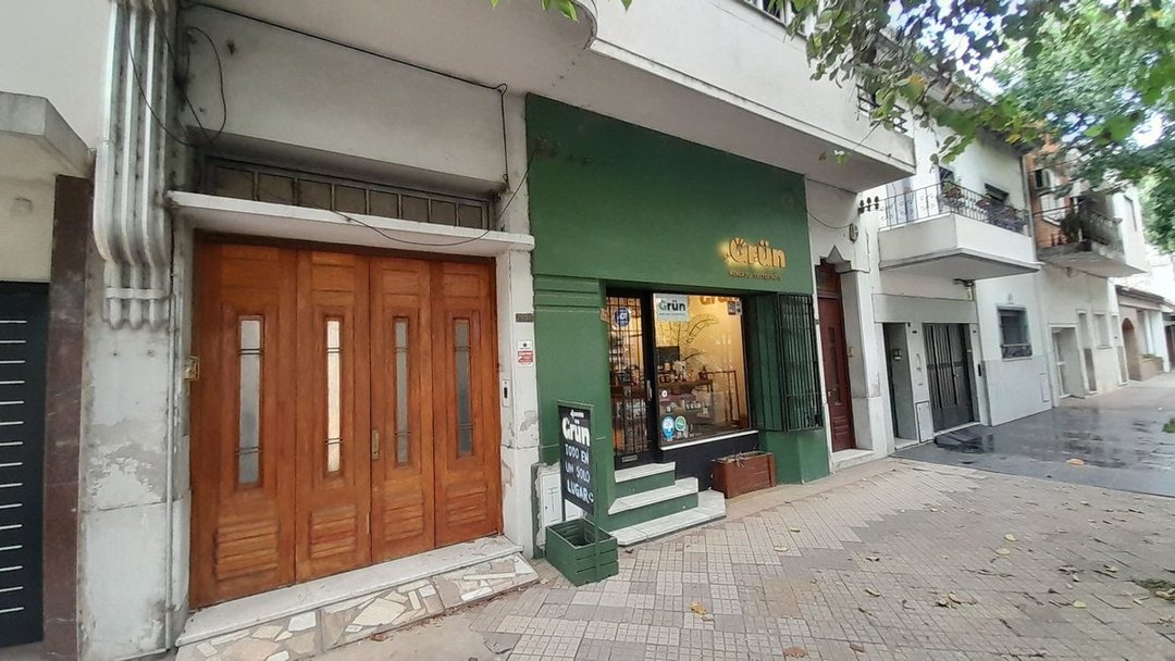 VENTA CASA INTERNA - 2 DORMIT. - AV. FREYRE 2800